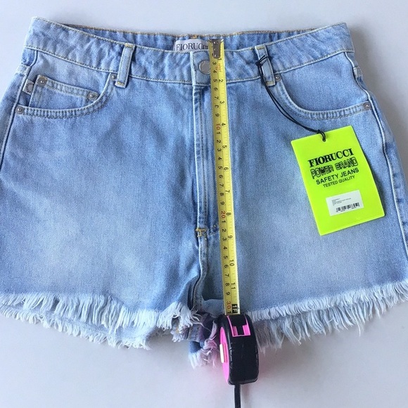 Fiorucci angels denim shorts in light vintage - Picture 6 of 16